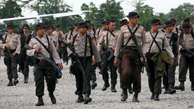 Armed Indonesian police in Tolikara