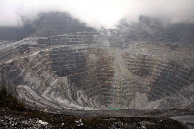 WEST PAPUA: MINING IN AN OCCUPATION FORGOTTEN BY THE WORLD