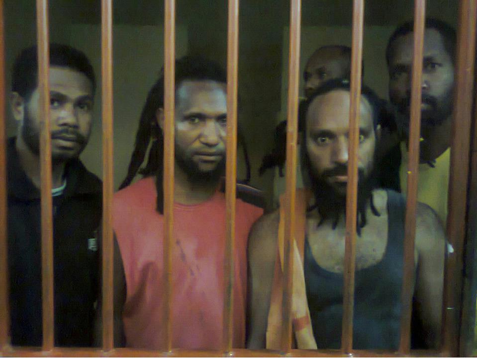 Indonesia: Free All Political Prisoners ; Clemency for 5 Papuan Leaves Dozens Behind Bars